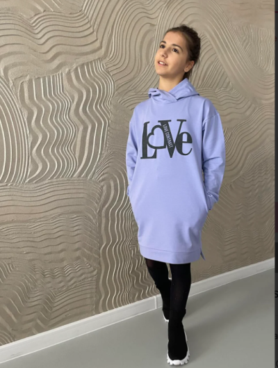 Рокля с качулка „Love“ - лилав